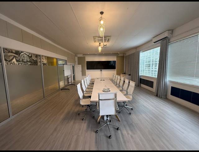 2,366M² WAREHOUSE TO LET IN PAARDEN EILAND